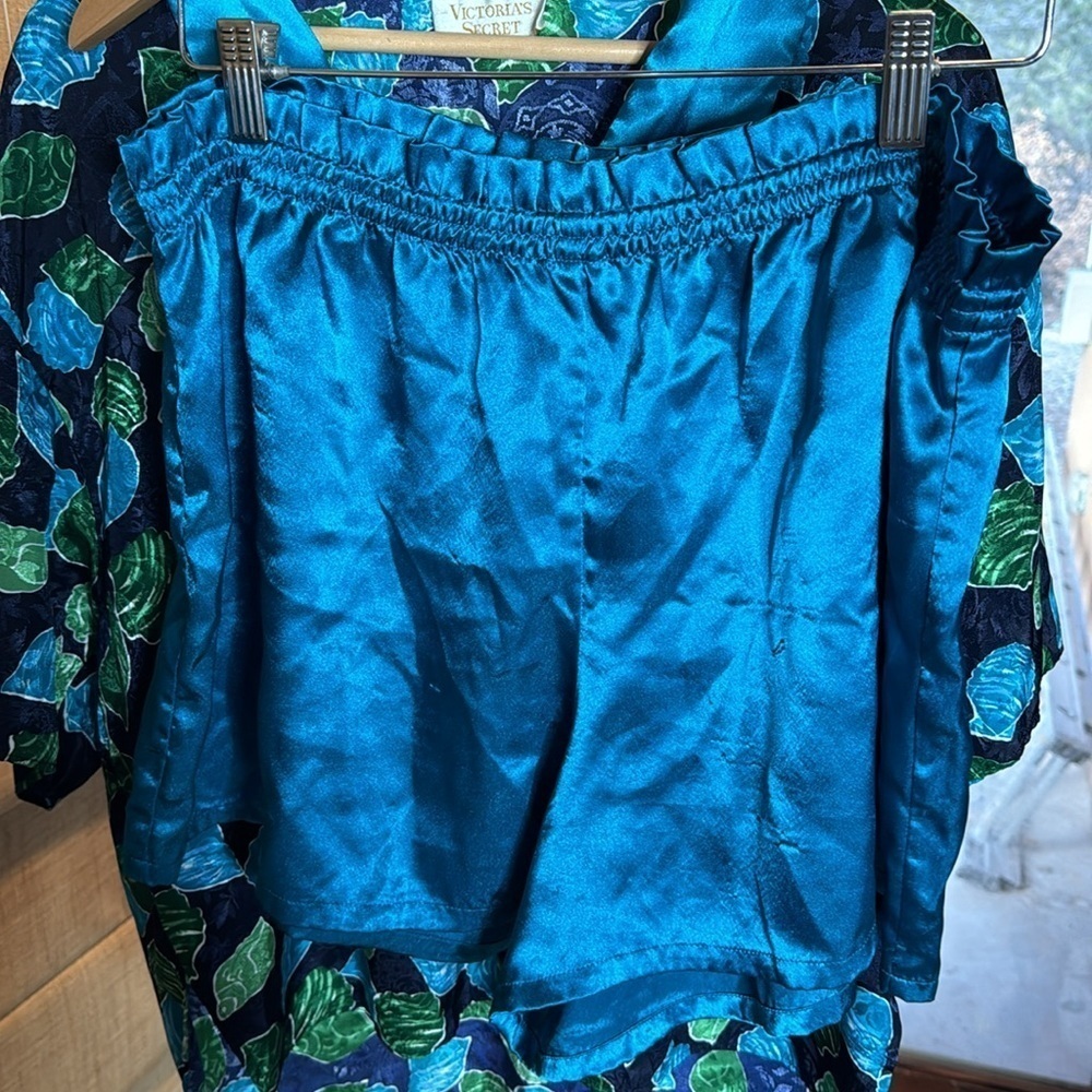 Vintage Victoria’s Secret Gold Label Satin Pajama Set Seashell Print Medium - Picture 6 of 8